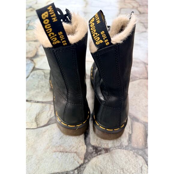 DR MARTENS FAUX FUR CLASSIC BOOTS - Picture 5 of 16